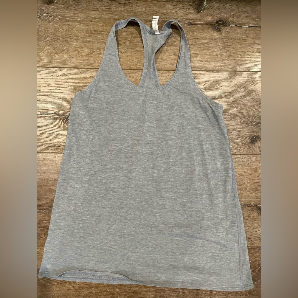 Lululemon tank size 8